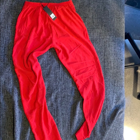 Red Front tie paper bag pants - Picture 2 of 2